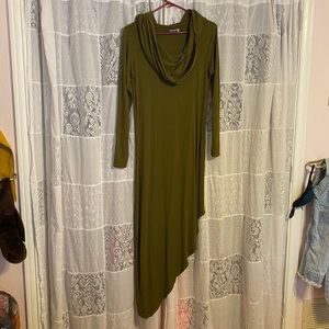 ✨3 for $25✨ Forest Green Asymmetrical Top